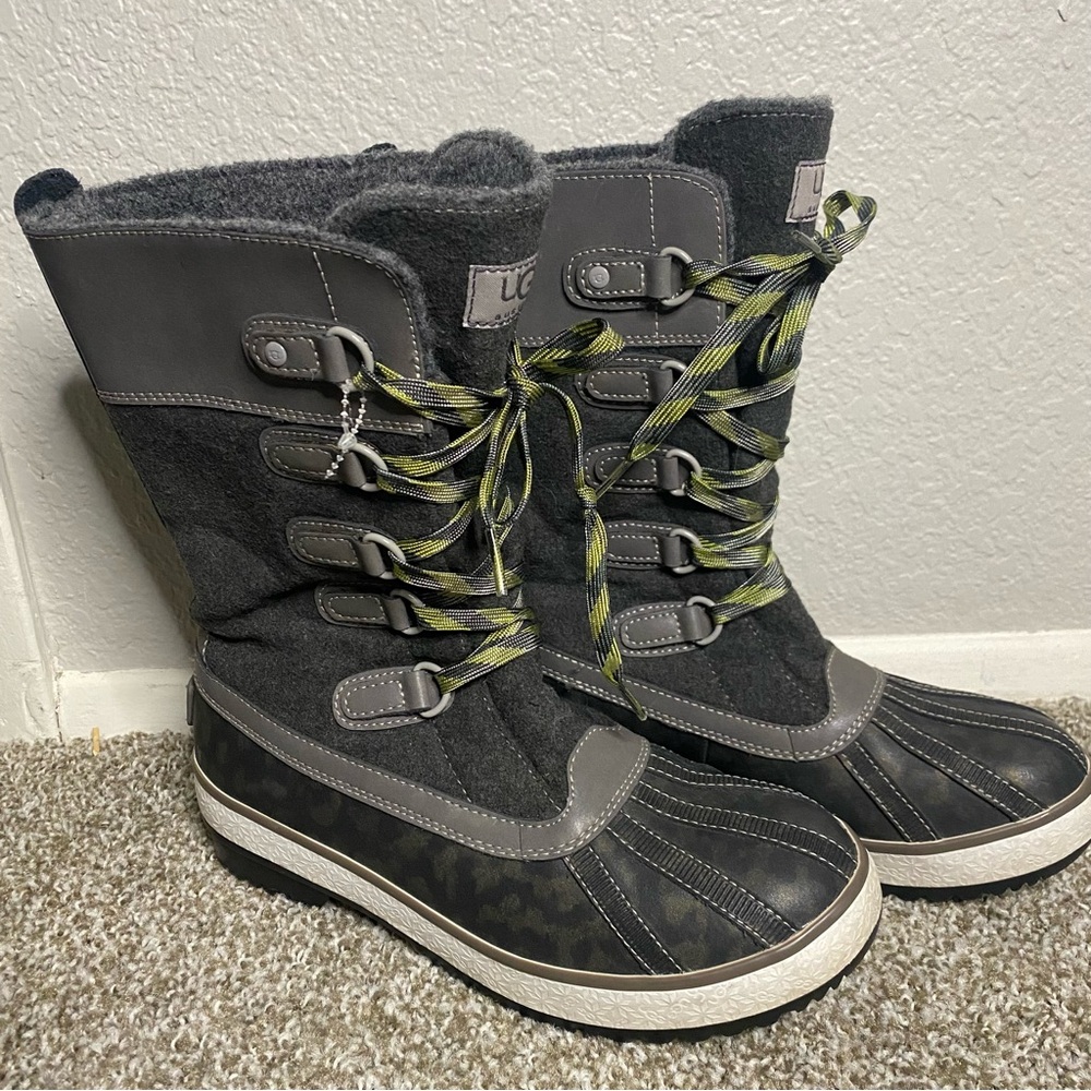 UGG Baroness Snow Duck Rain Boot - Picture 2 of 10